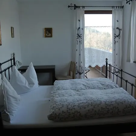 Jausenstation Vogelhutte ベッド・アンド・ブレックファスト インスブルック