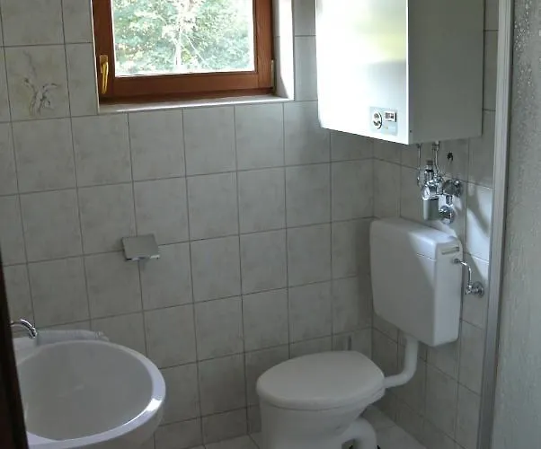 住宿加早餐酒店 Jausenstation Vogelhutte 因斯布鲁克